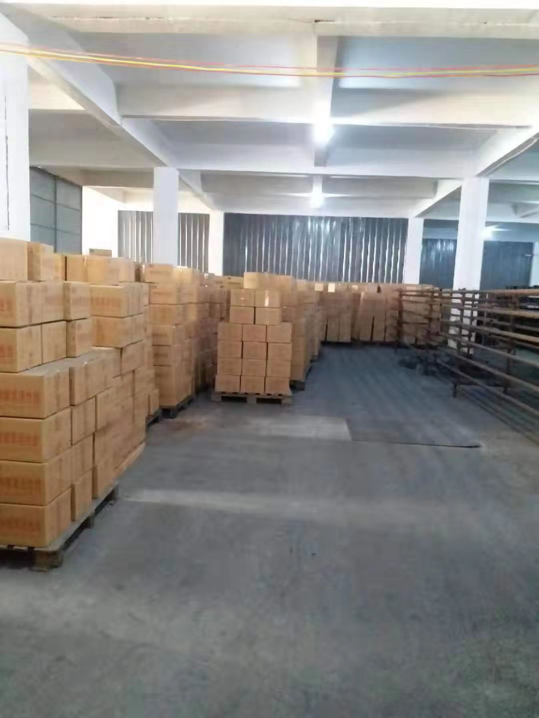 存放<a href=http://www.wd888.cn/fwzhxt/ target=_blank class=infotextkey>蜂窩活性炭</a>倉庫