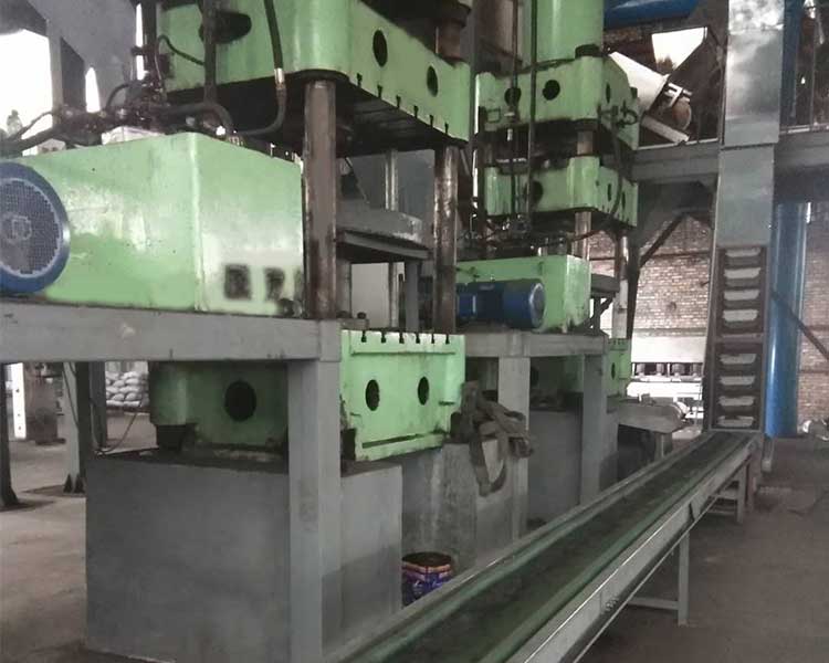 生產(chǎn)<a href=http://www.wd888.cn/zzhxt/ target=_blank class=infotextkey>柱狀活性炭</a>設(shè)備