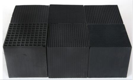 工業(yè)防水型<a href=http://www.wd888.cn/fwzhxt/ target=_blank class=infotextkey>蜂窩活性炭</a>批發(fā)多少錢